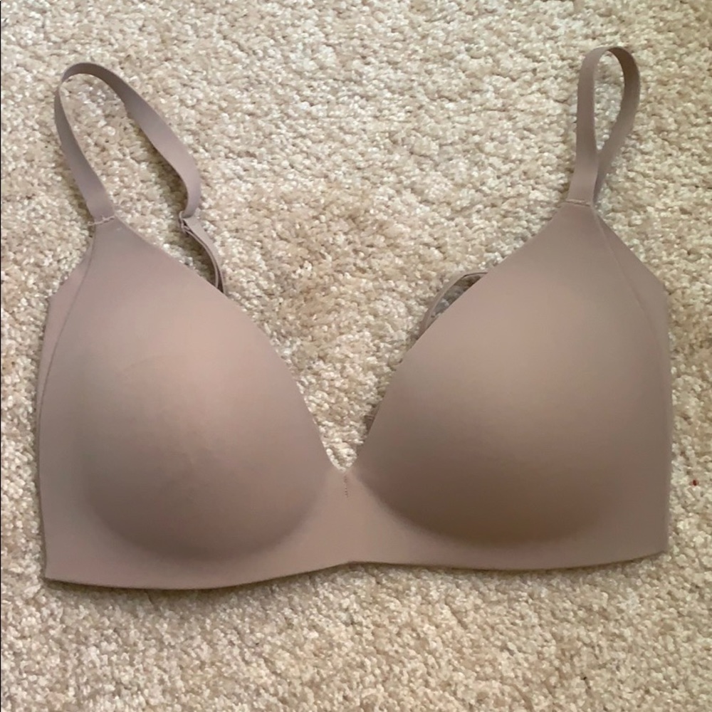 2 Lululemon bras *BRAND NEW* - Picture 2 of 3